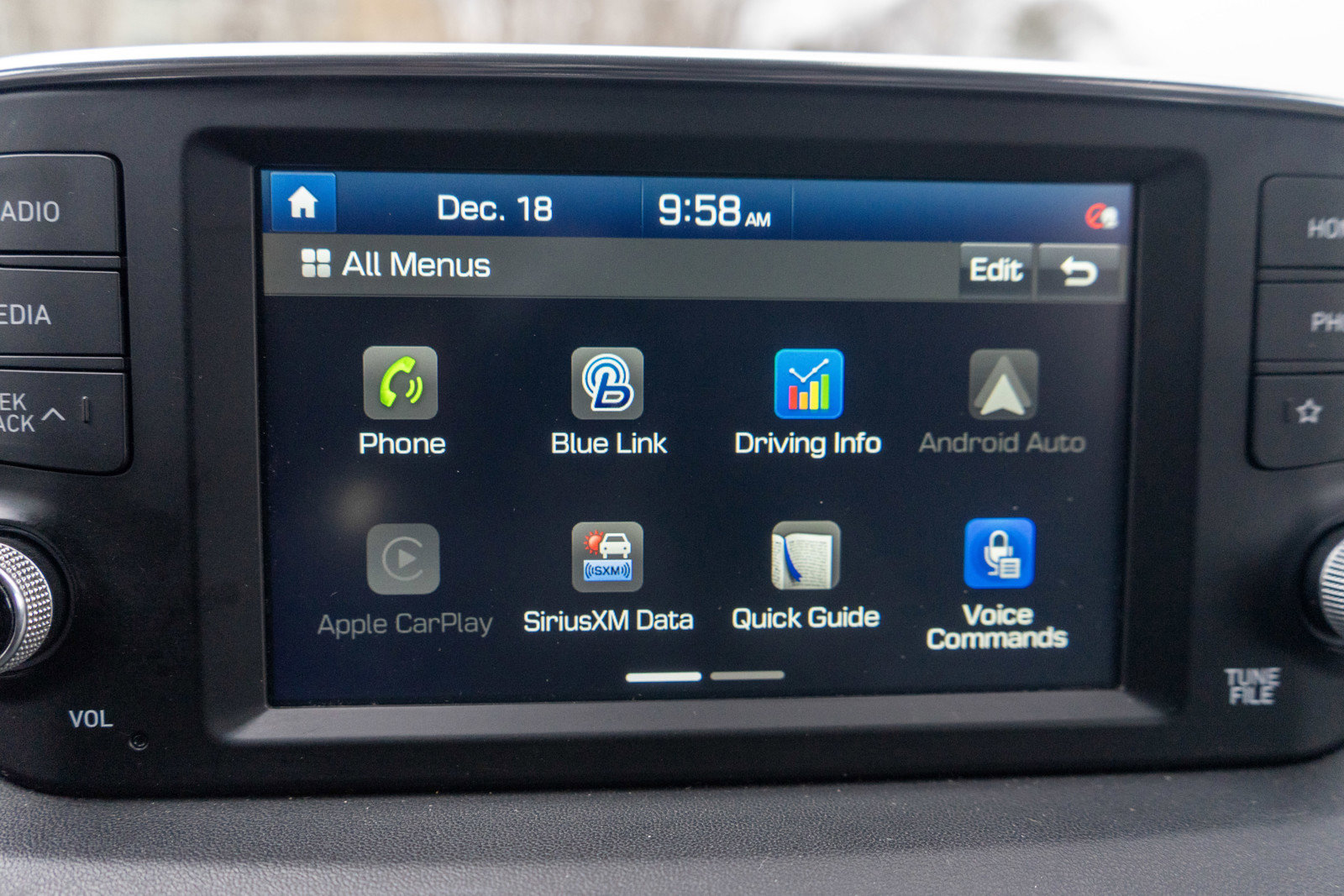 Used 2020 Hyundai Santa Fe SEL image 16