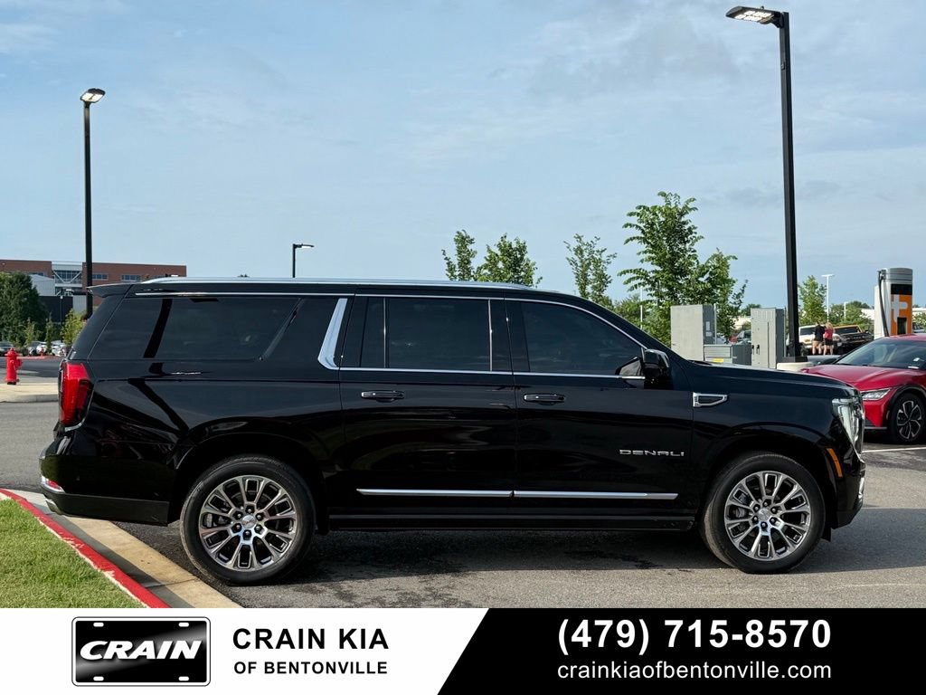 Used 2026 GMC Yukon XL Denali w/ Denali Reserve Package AWD/4WD image 8