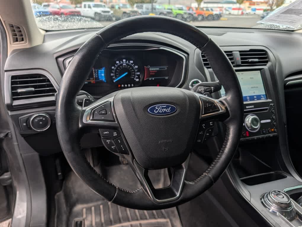 Used 2019 Ford Fusion Titanium AWD/4WD image 13