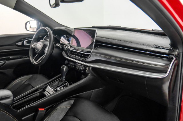 Used 2023 Jeep Compass Limited image 10