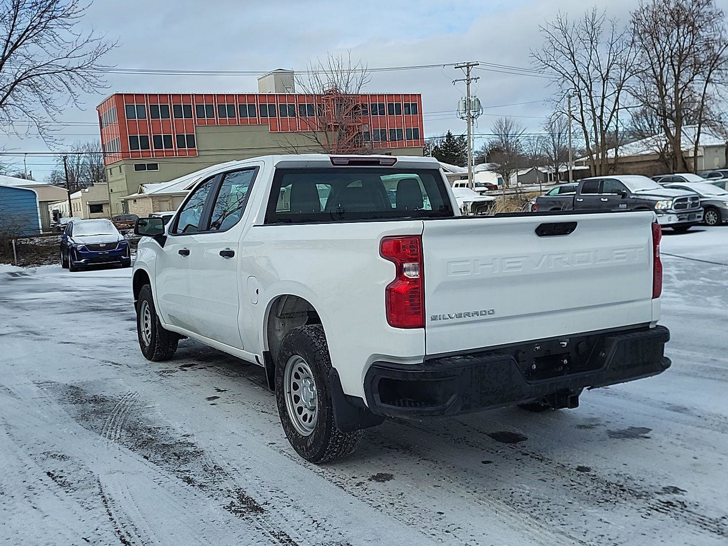 Used 2024 Chevrolet Silverado 1500 W/T w/ Z71 Off-Road Package image 5