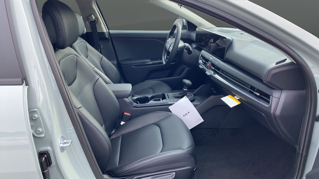 New 2026 Kia K4 EX FWD image 25