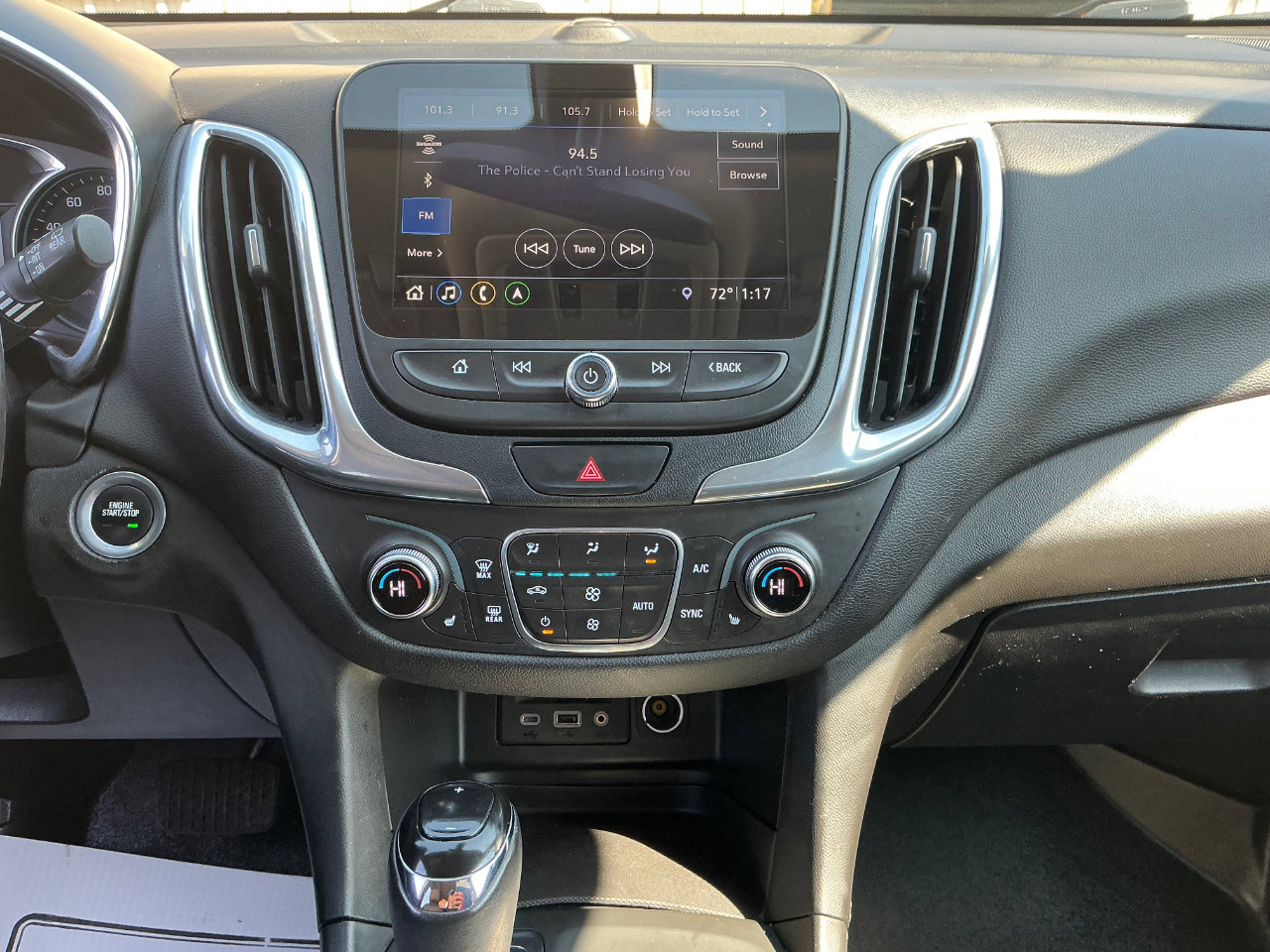 Used 2019 Chevrolet Equinox LT w/ Sun & Navigation Package image 22