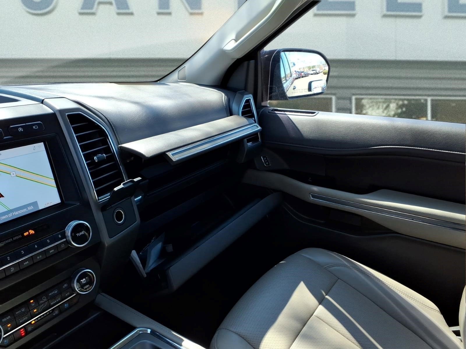 Used 2021 Ford Expedition Max XLT image 22