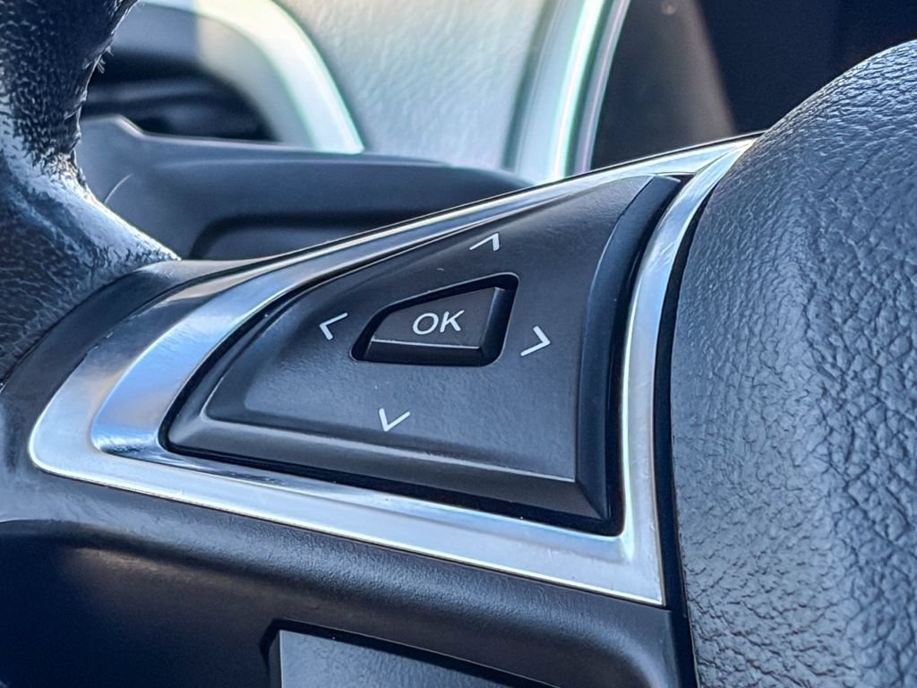 Used 2018 Ford Edge SEL w/ Equipment Group 201A FWD image 21