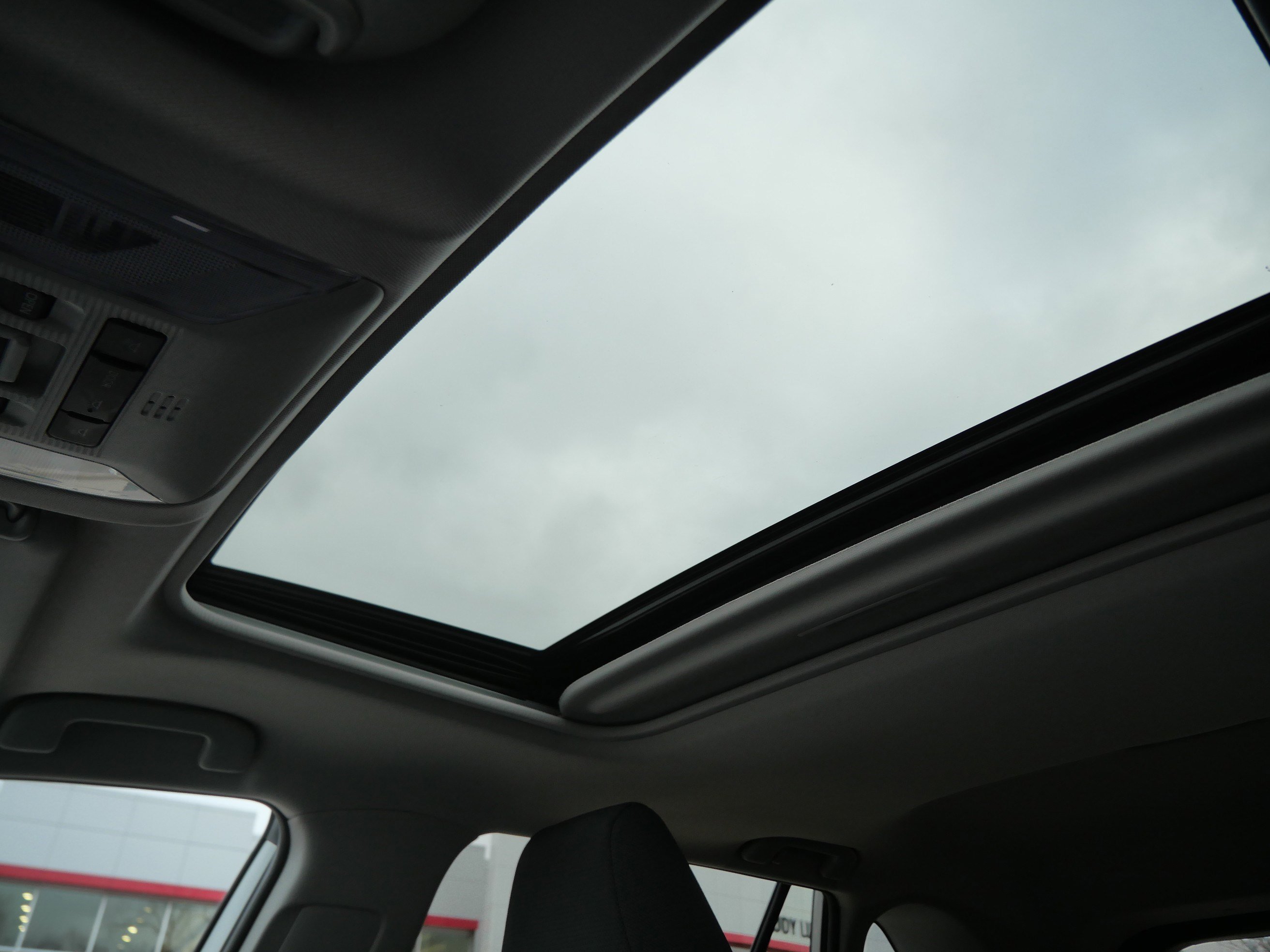 Certified 2022 Toyota RAV4 XLE w/ Convenience Package image 34