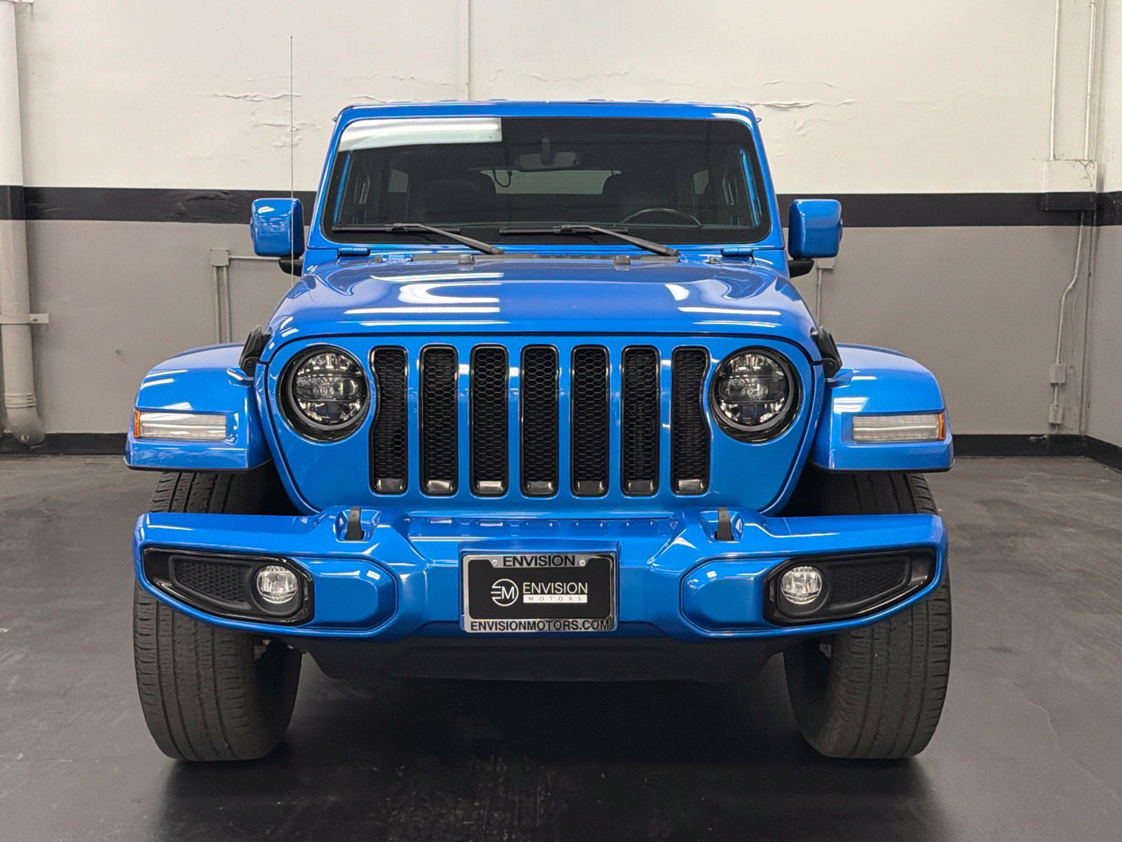 Used 2023 Jeep Wrangler Unlimited Sahara AWD/4WD image 4