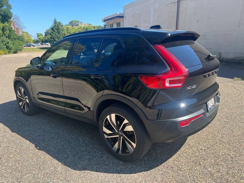 Used 2023 Volvo XC40 B5 Ultimate w/ Protection Package Premier AWD/4WD image 8