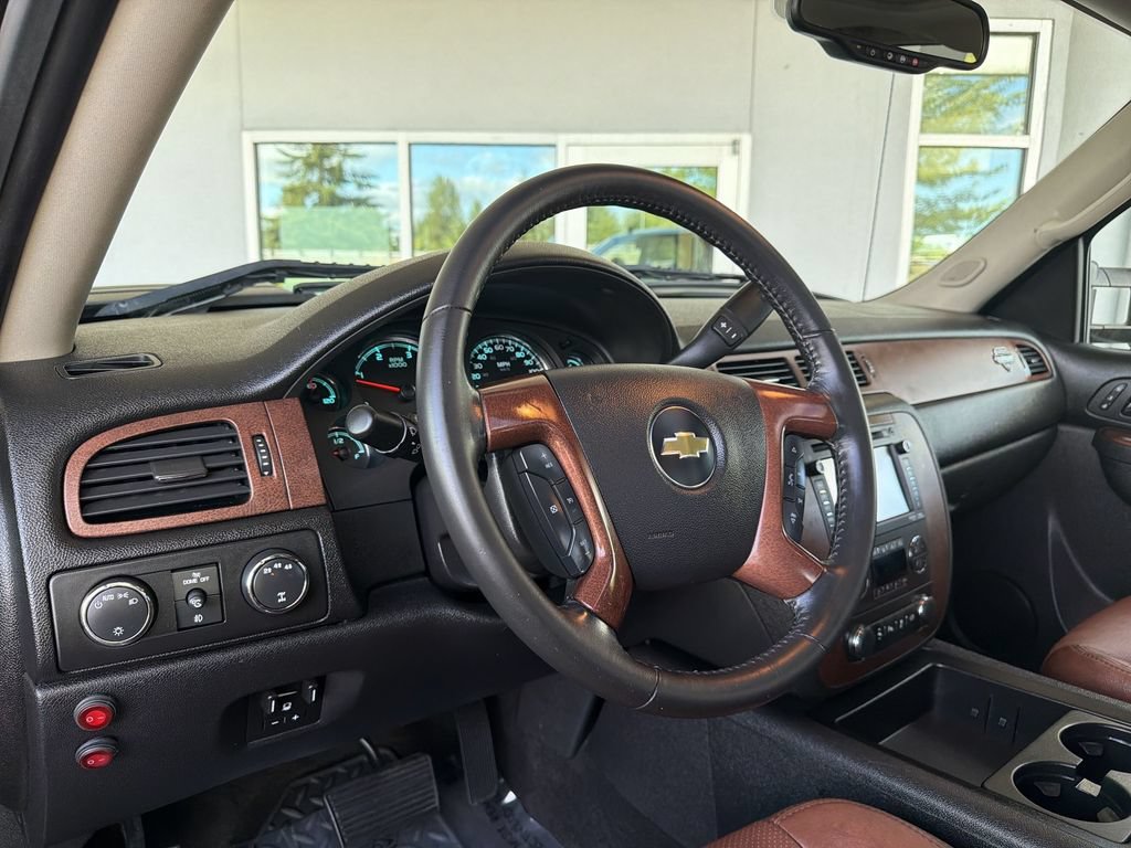 Used 2014 Chevrolet Silverado 2500 LTZ AWD/4WD image 11