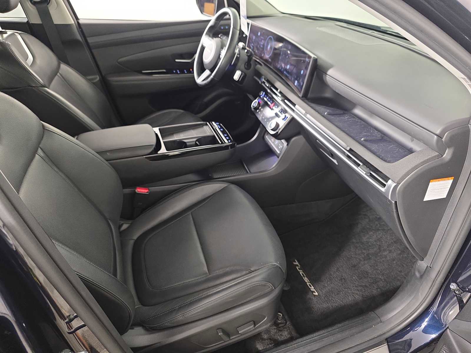 Used 2025 Hyundai Tucson Limited image 33