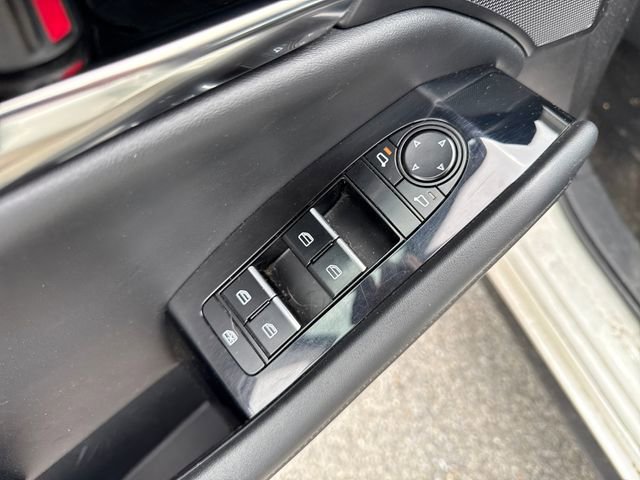 Used 2022 MAZDA MAZDA3 s FWD image 21