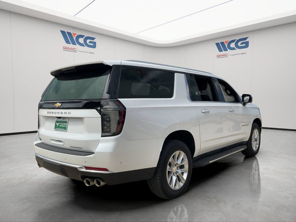 Used 2025 Chevrolet Suburban Premier AWD/4WD image 10