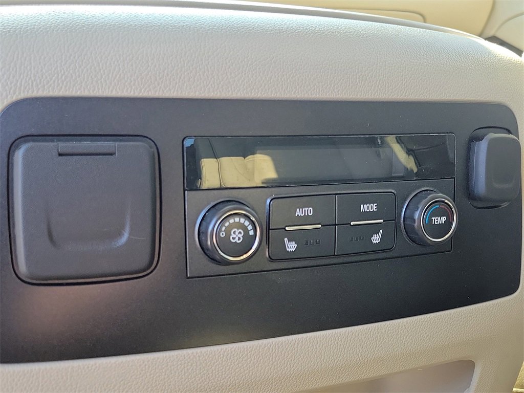 Used 2018 GMC Yukon Denali image 16