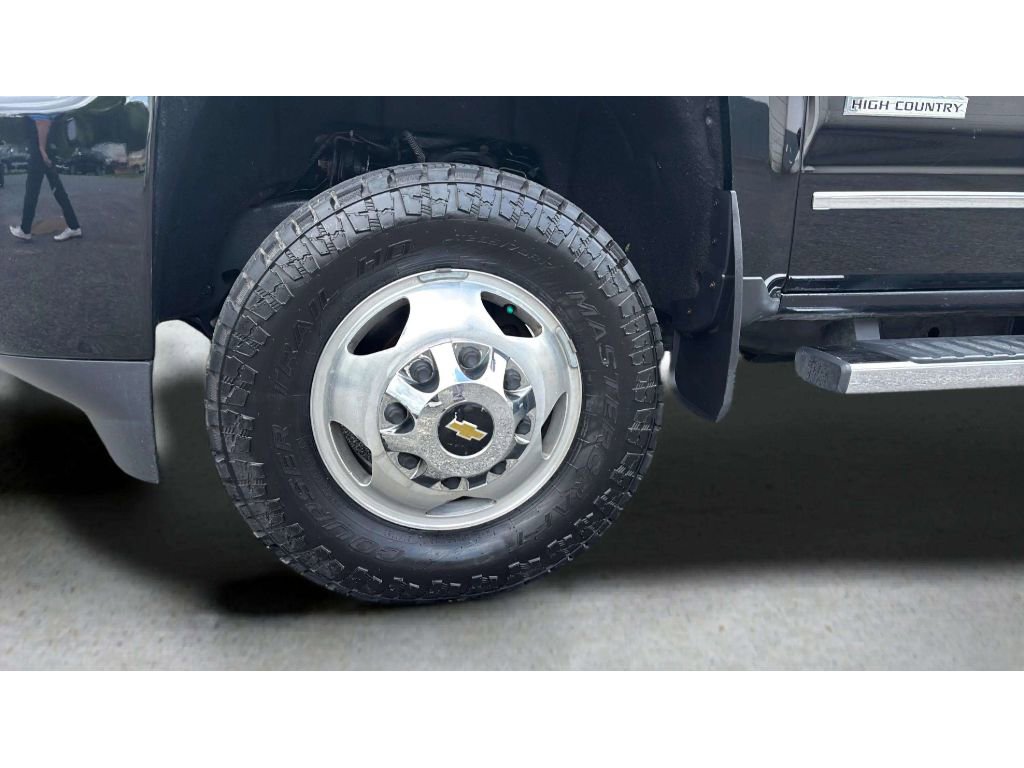 Used 2015 Chevrolet Silverado 3500 High Country w/ Duramax Plus Package AWD/4WD image 24