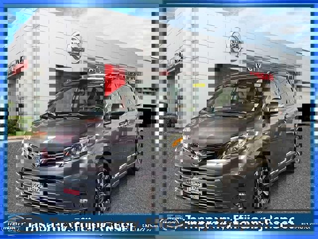 Used 2018 Toyota Sienna Limited Premium w/ Protection Package AWD/4WD image 4