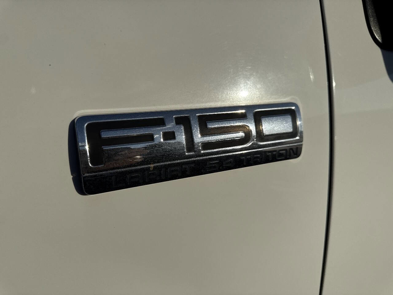 Used 2004 Ford F150 Lariat image 12