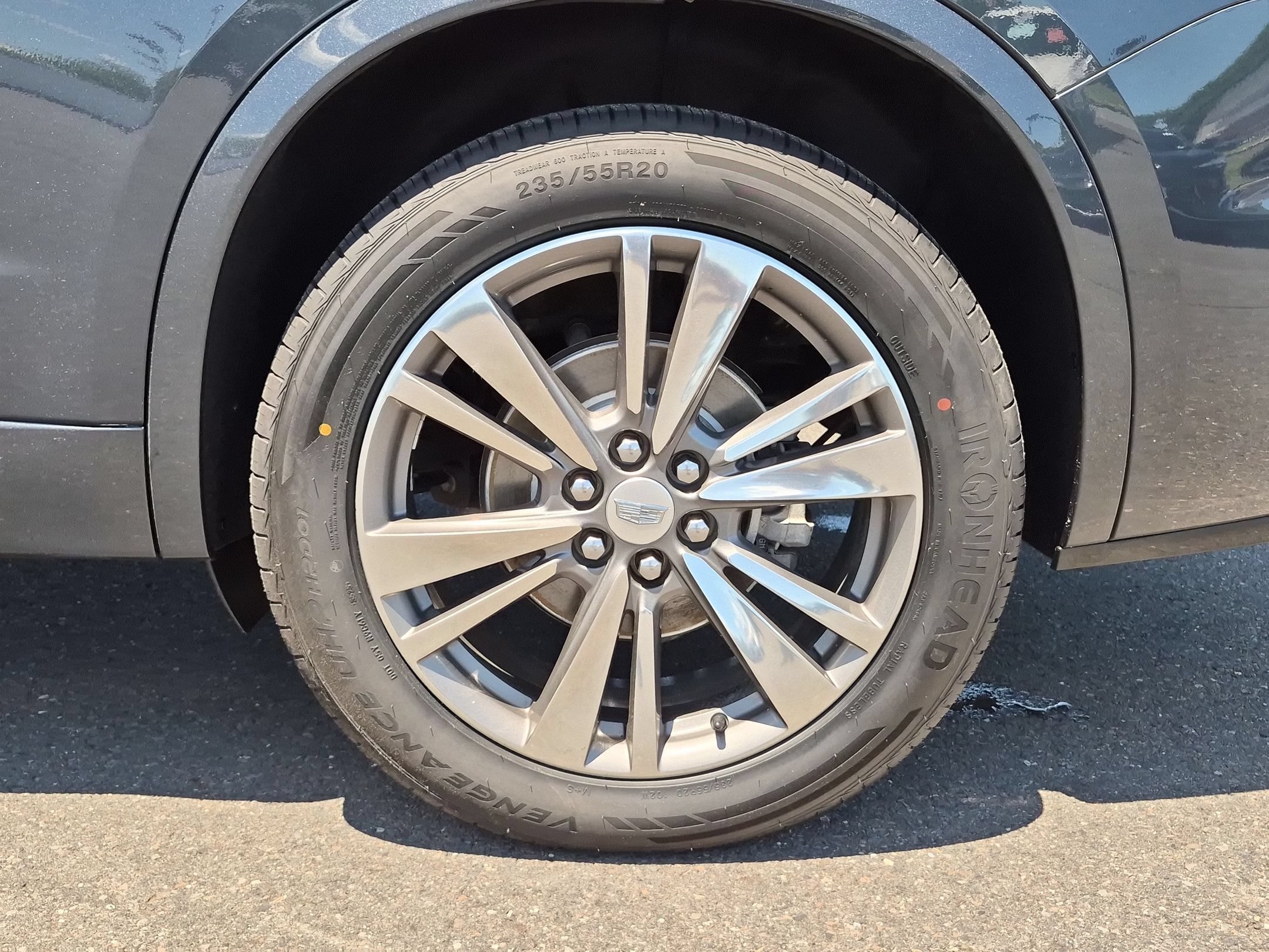 Certified 2021 Cadillac XT6 Premium Luxury w/ LPO, Floor Liner Package FWD image 30