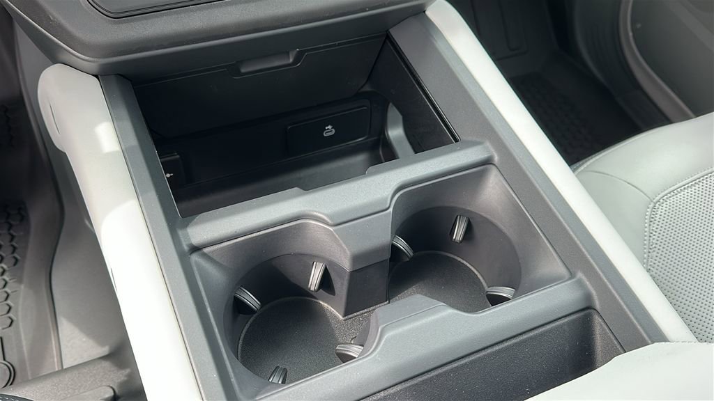 New 2026 Land Rover Defender 110 S AWD/4WD image 18