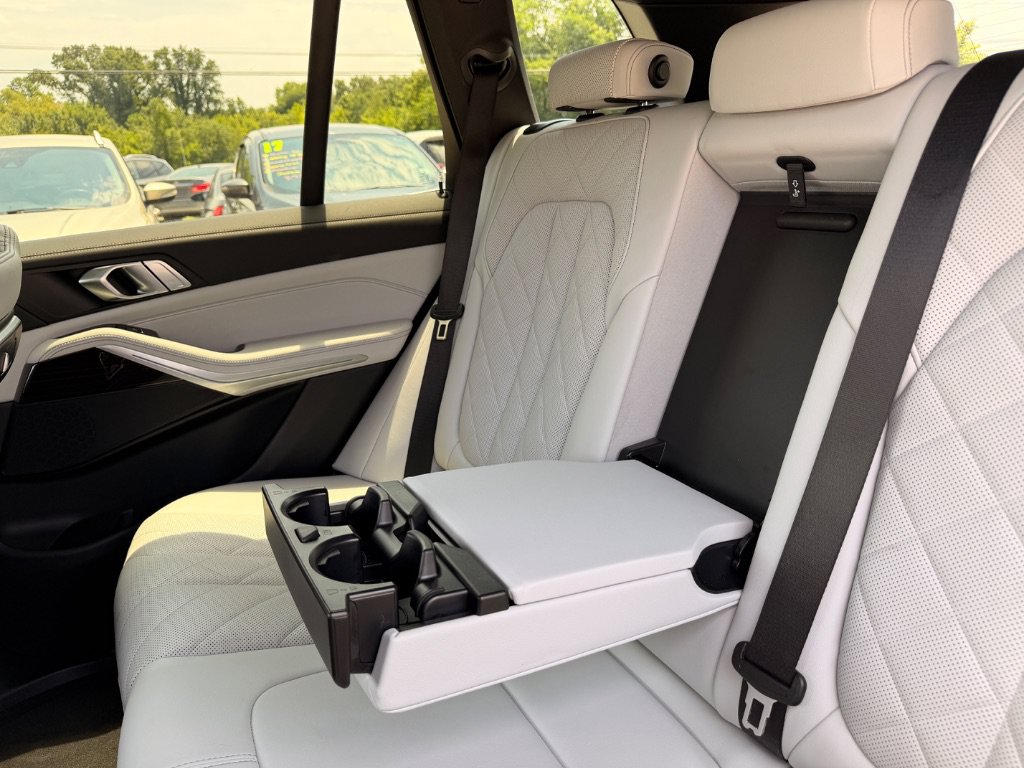 Used 2025 BMW X5 sDrive40i RWD image 18