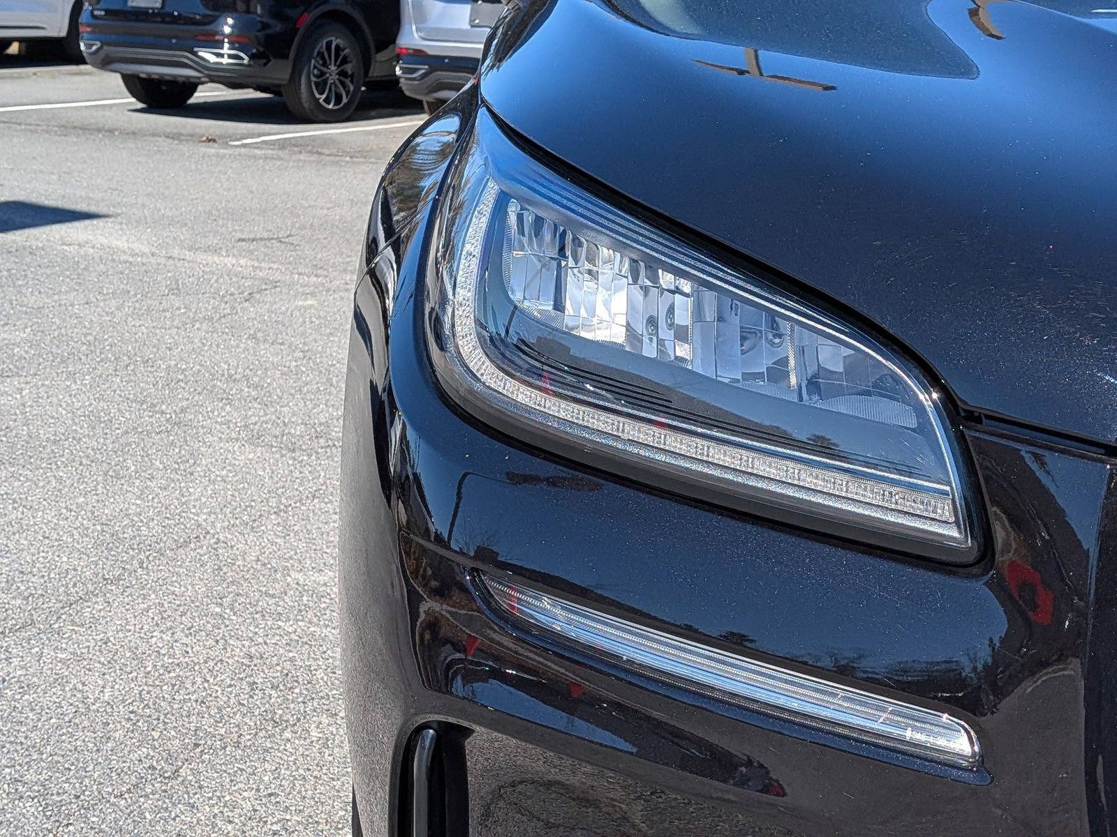 Certified 2025 Lincoln Corsair FWD w/ Equipment Group 101A image 11