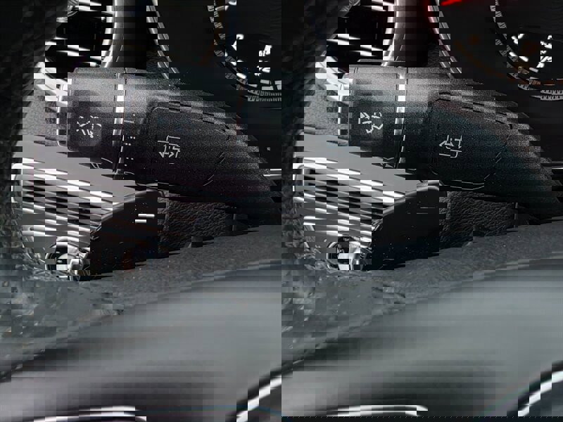 Used 2015 Mercedes-Benz C 300 4MATIC Sedan image 31