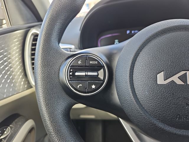 Used 2023 Kia Soul LX FWD image 17