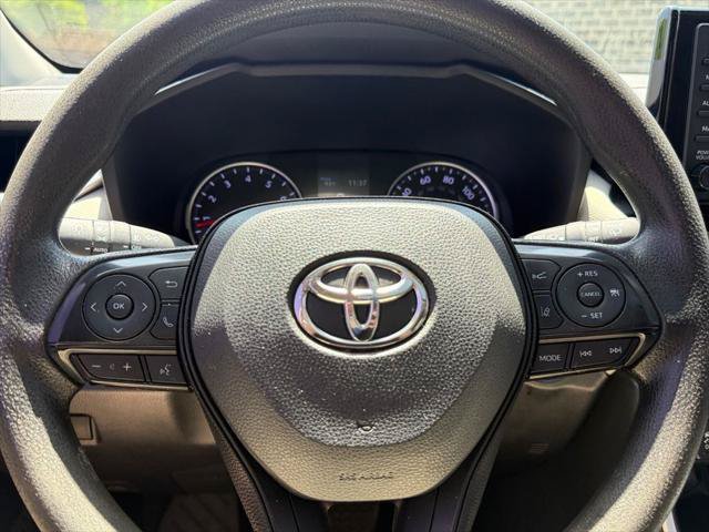 Used 2019 Toyota RAV4 XLE FWD image 32