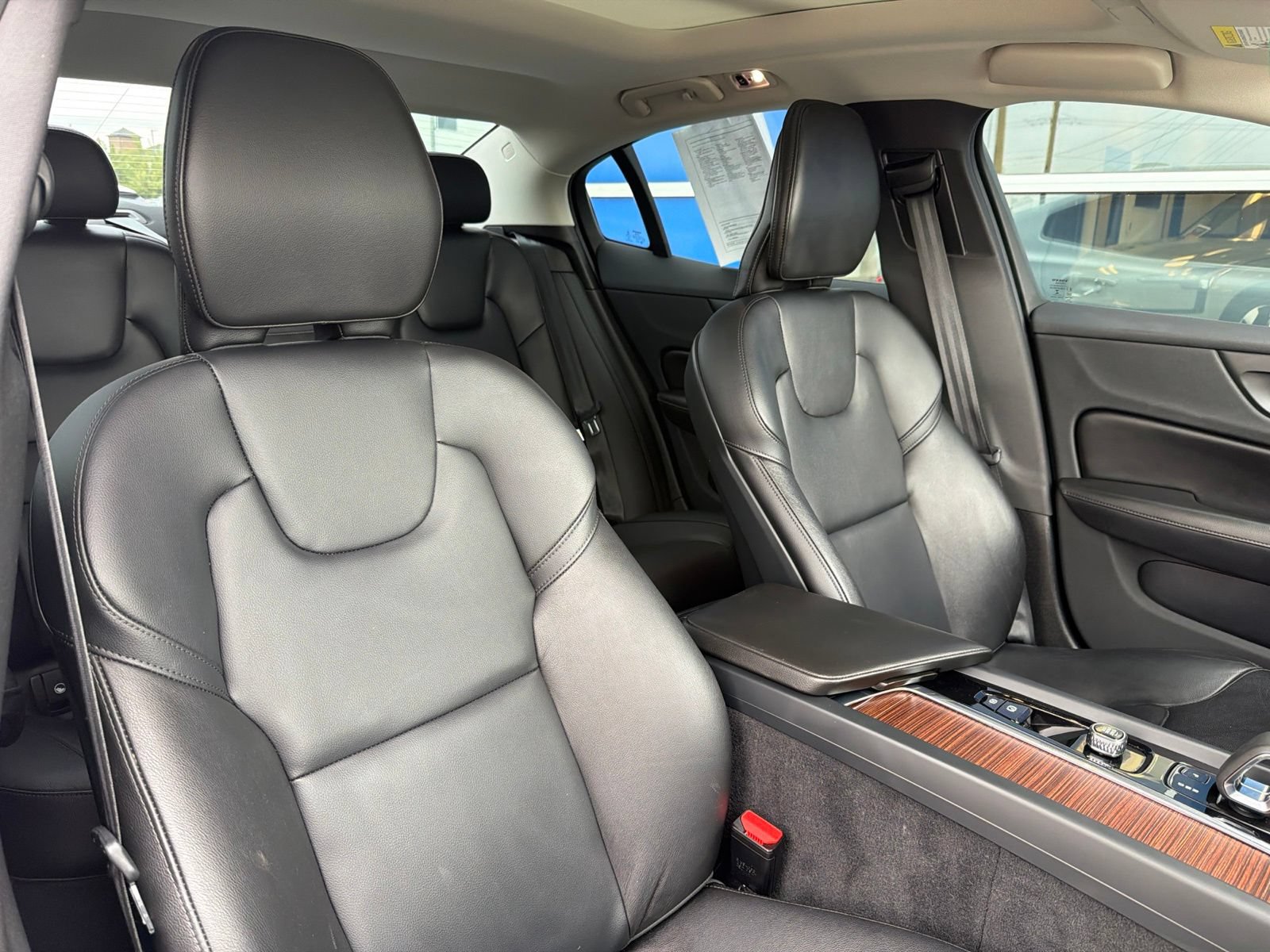 Used 2022 Volvo S60 B5 Momentum w/ Premium Package AWD/4WD image 26