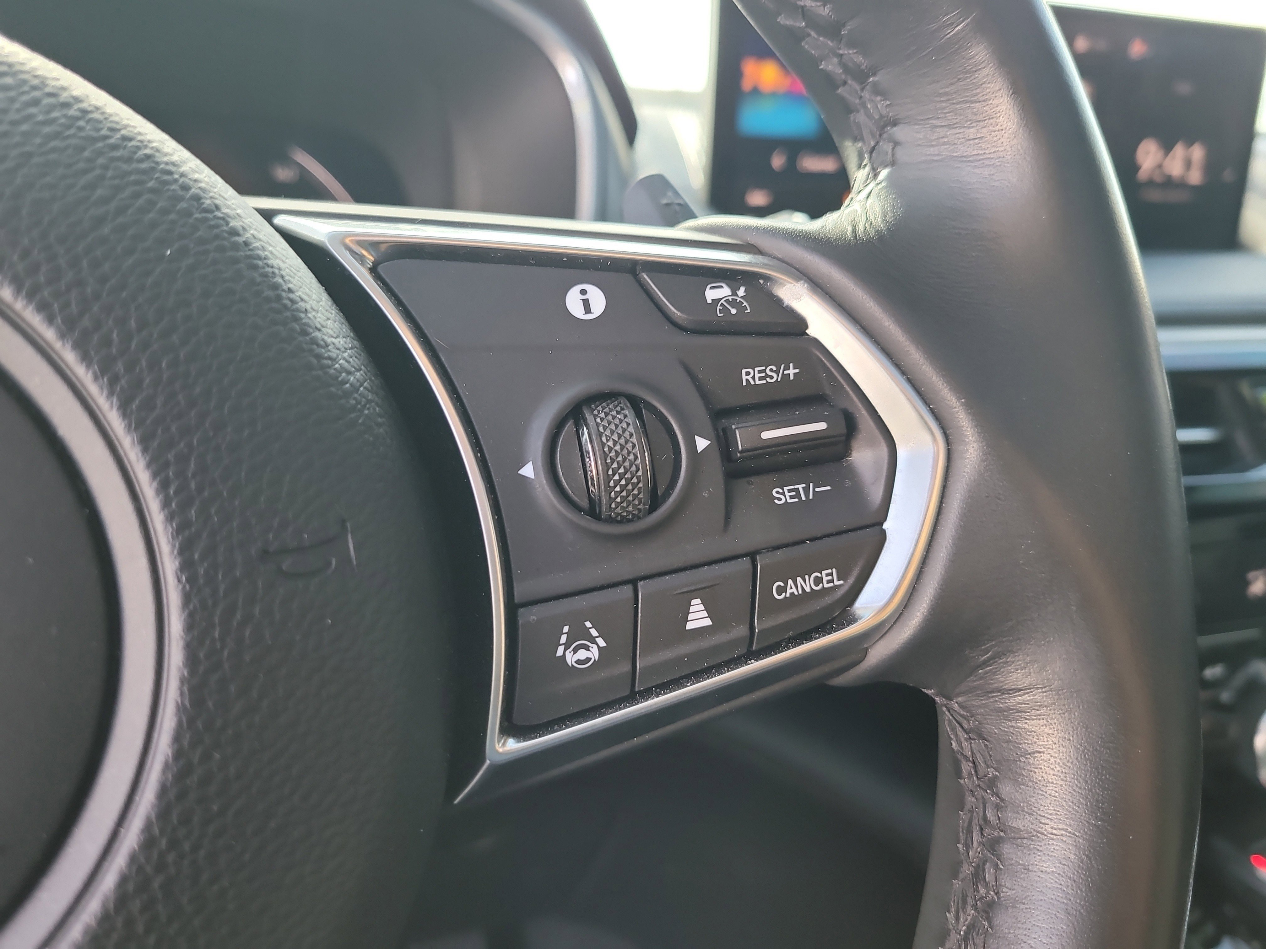 Used 2024 Acura MDX SH-AWD image 30