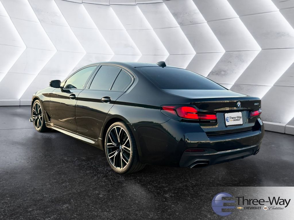 Used 2022 BMW 540i w/ M Sport Package image 3