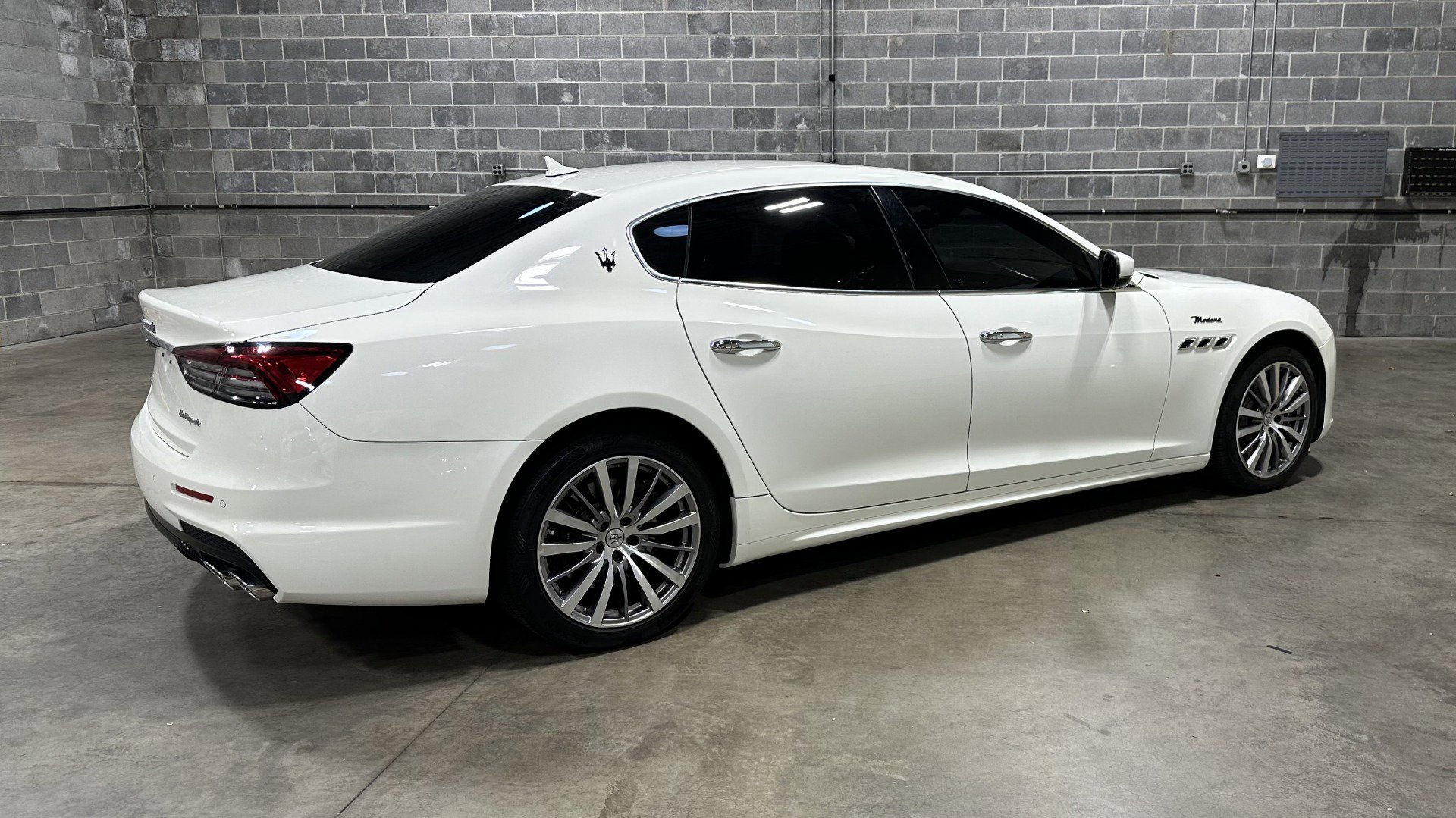 Used 2022 Maserati Quattroporte Modena Q4 image 4