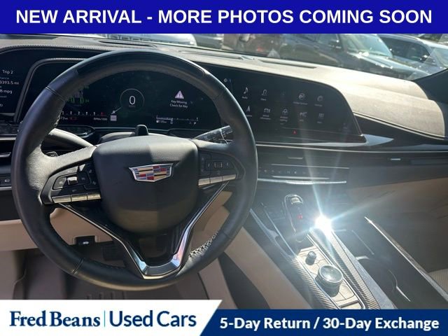 Used 2023 Cadillac Escalade Premium Luxury image 11