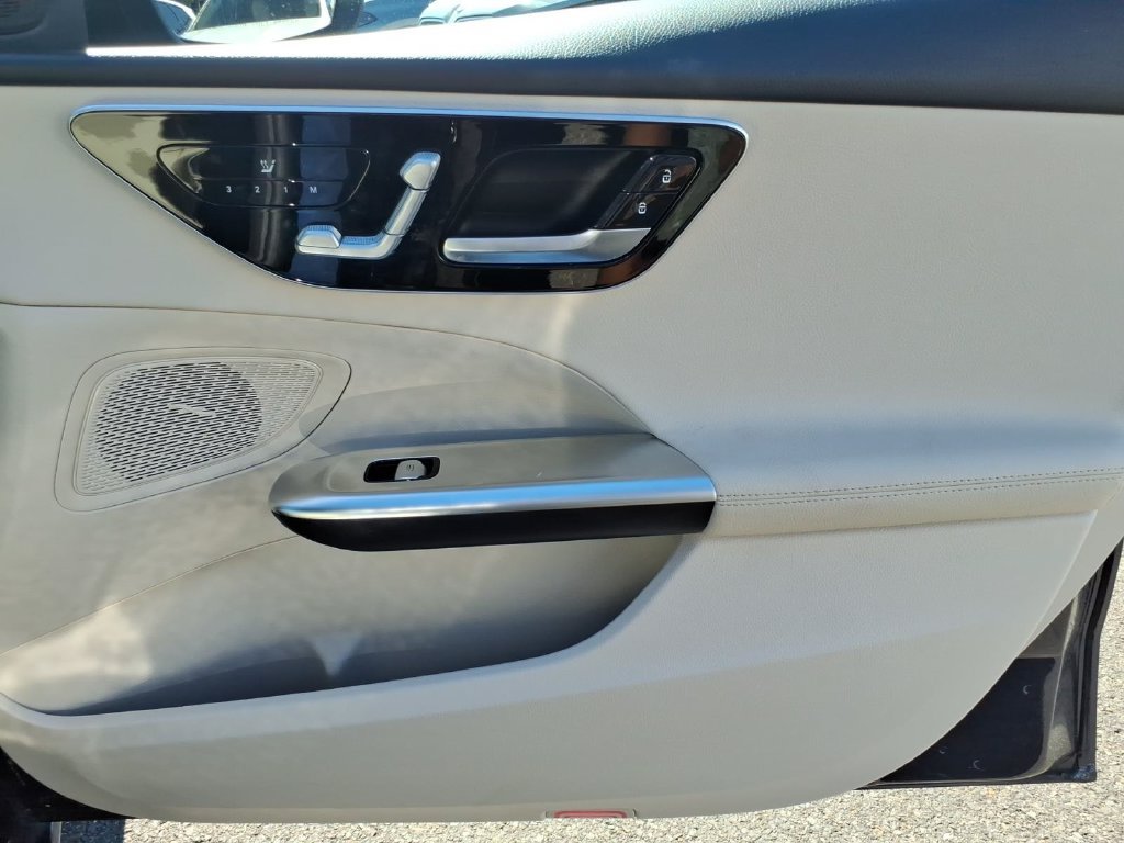 Used 2023 Mercedes-Benz C 300 4MATIC Sedan image 12
