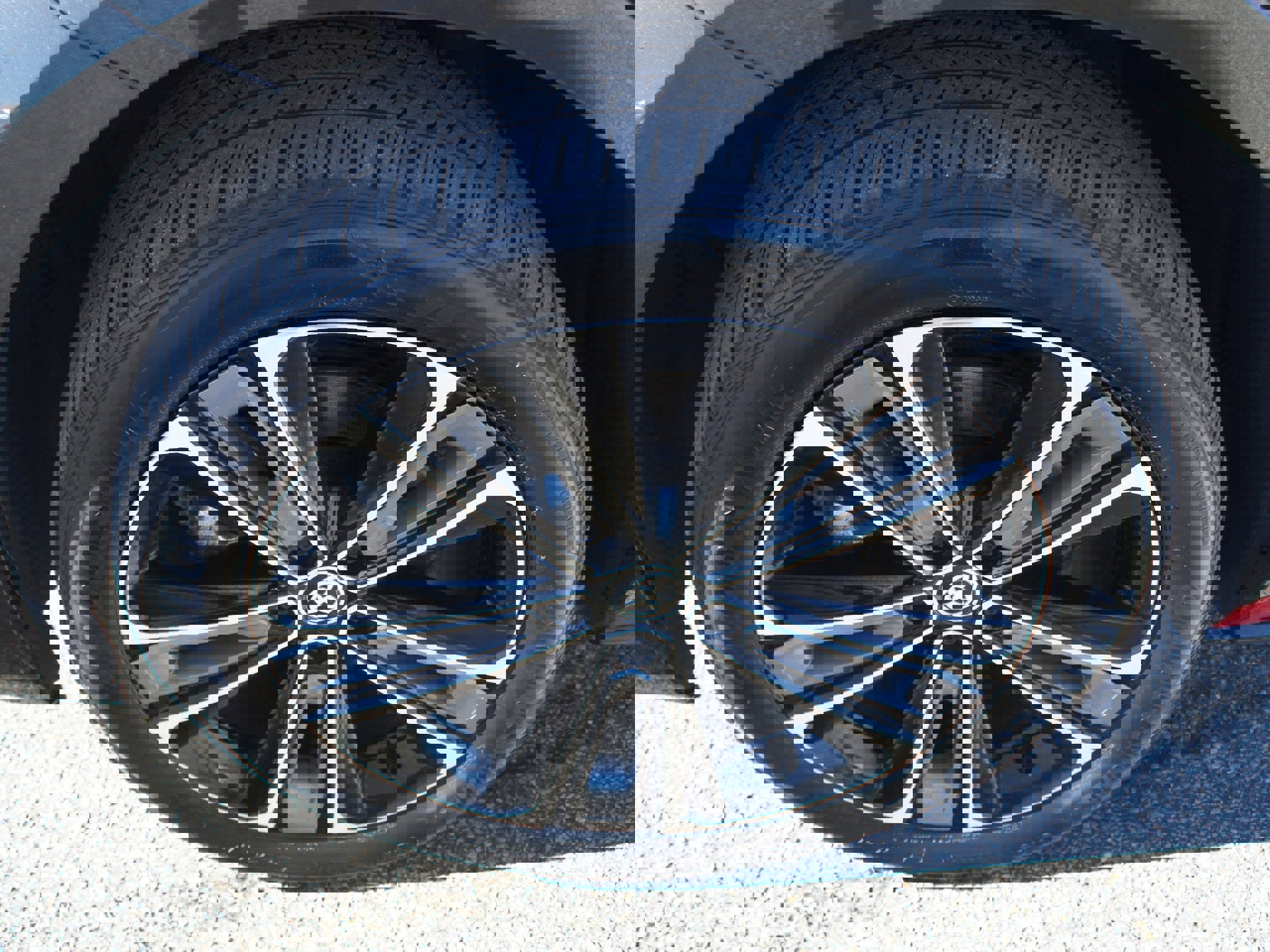 Used 2023 Toyota bZ4X Limited image 28