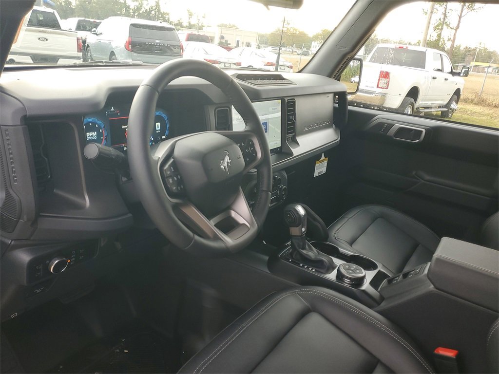 New 2025 Ford Bronco Badlands image 7