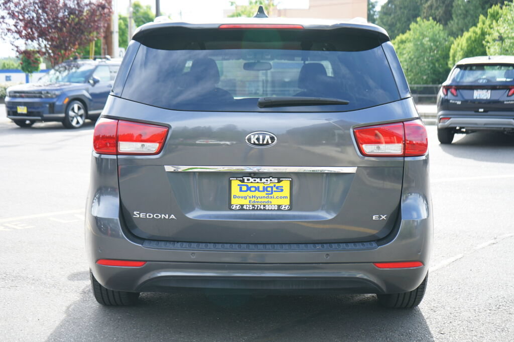 Used 2015 Kia Sedona EX FWD image 9