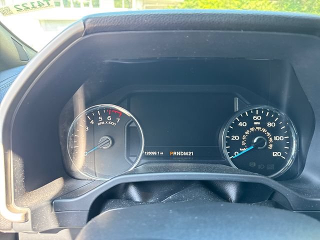 Used 2015 Ford F150 Lariat w/ Equipment Group 502A Luxury AWD/4WD image 19