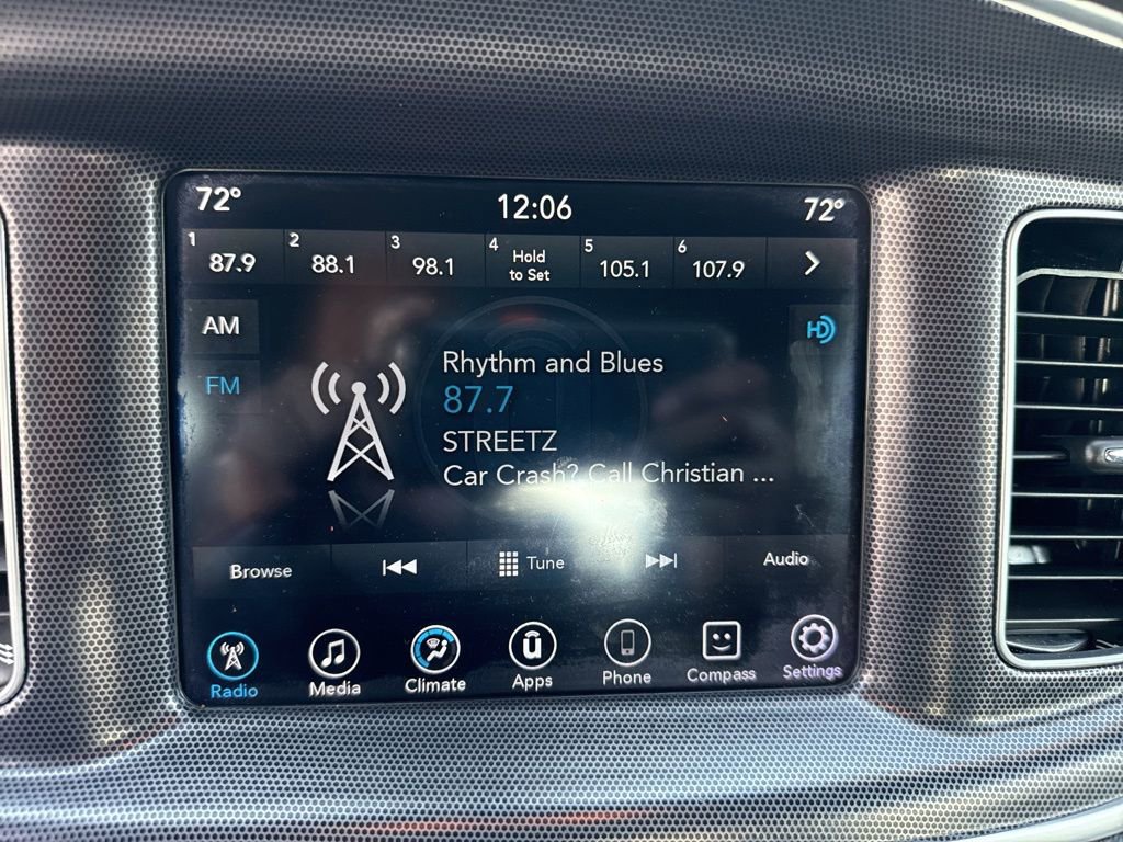 Used 2017 Dodge Charger SXT image 13