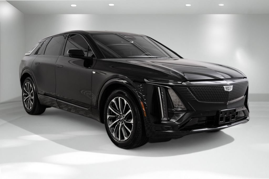 Used 2024 Cadillac Lyriq Sport w/ LPO, Floor Liner Package AWD/4WD image 6