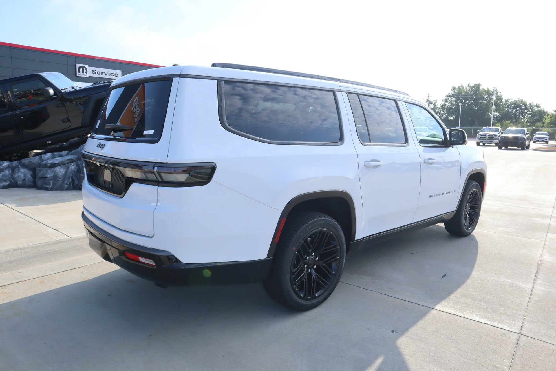 New 2026 Jeep Grand Wagoneer L Limited AWD/4WD image 24