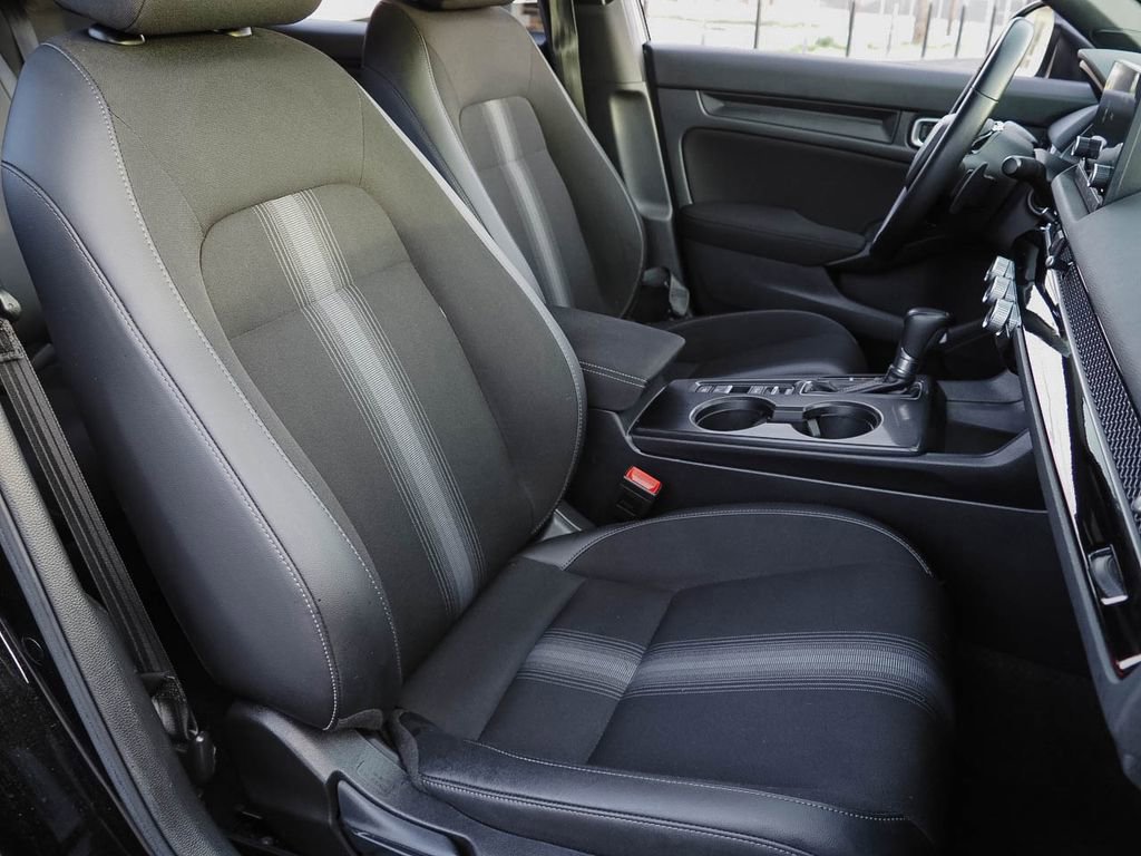 Used 2023 Honda Civic Sport image 17