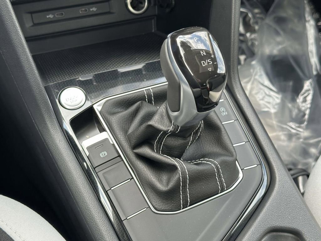 New 2025 Volkswagen Taos S image 22