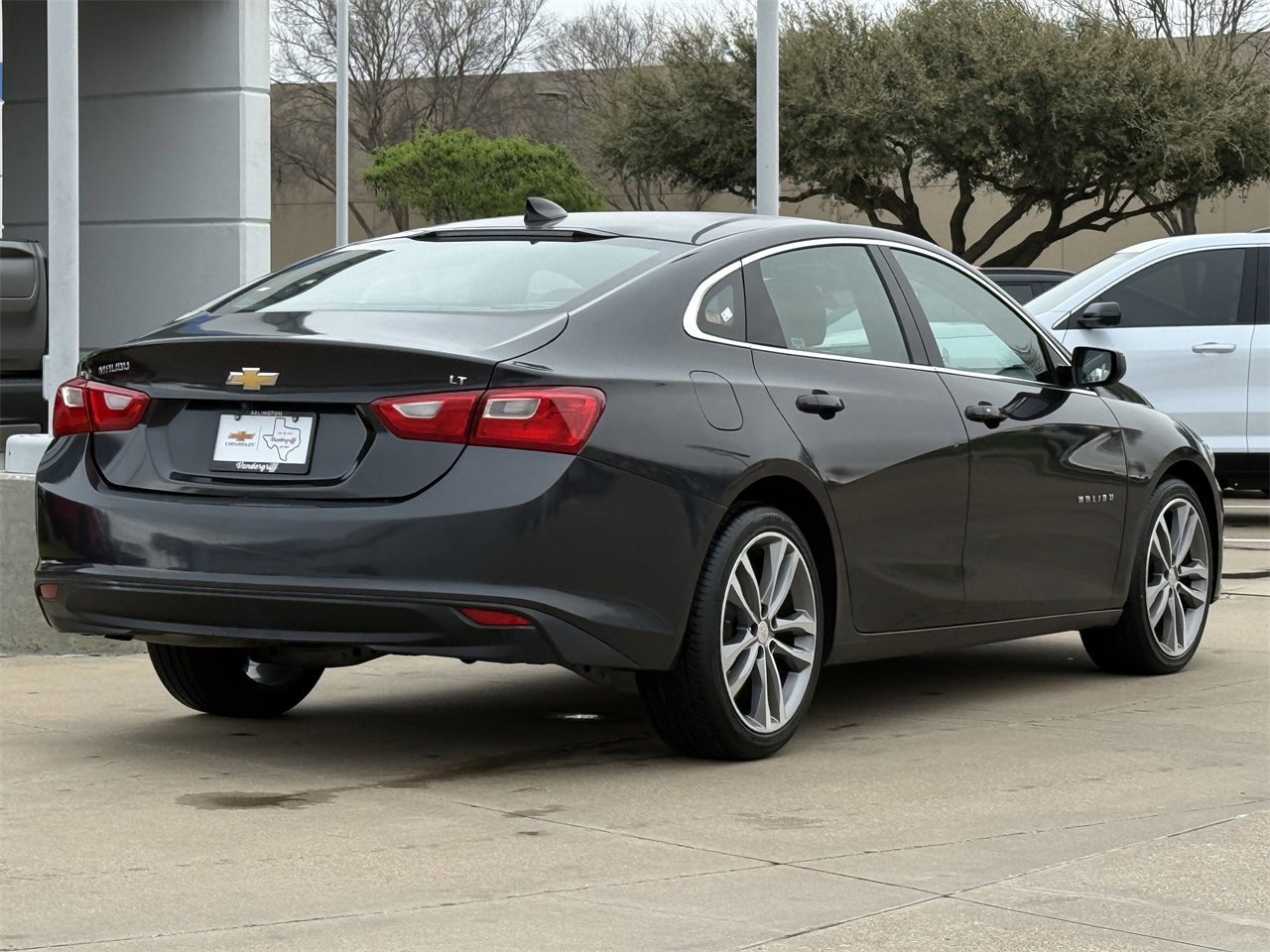 Used 2023 Chevrolet Malibu LT image 4