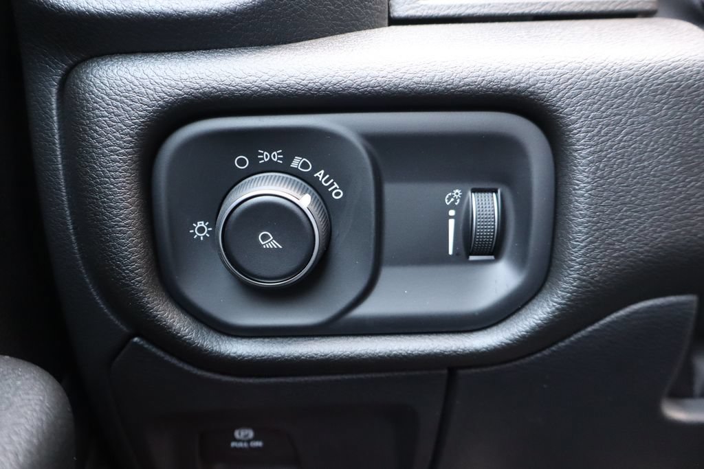 Used 2023 RAM 1500 Tradesman AWD/4WD image 14
