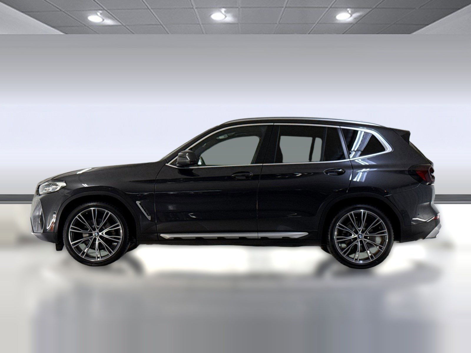 Used 2023 BMW X3 sDrive30i w/ Premium Package RWD image 2