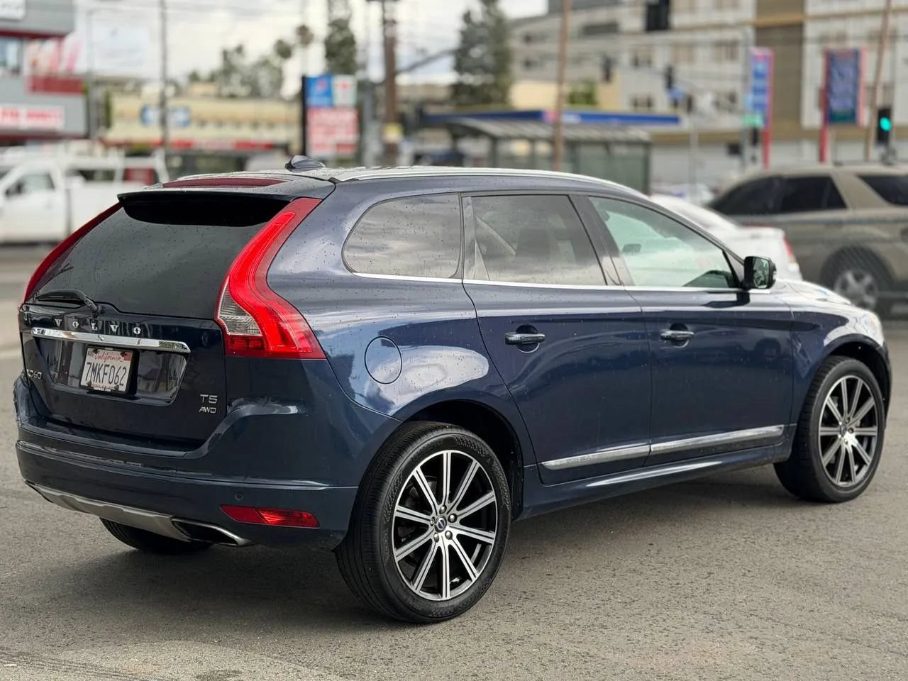 Used 2015 Volvo XC60 T5 AWD/4WD image 17