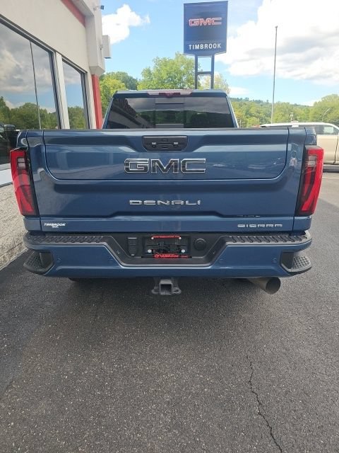 Used 2024 GMC Sierra 2500 Denali Ultimate AWD/4WD image 7
