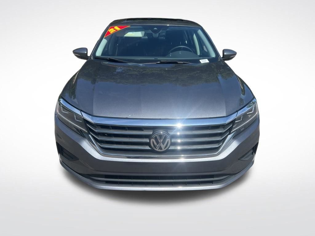 Used 2021 Volkswagen Passat 2.0T SE FWD image 2