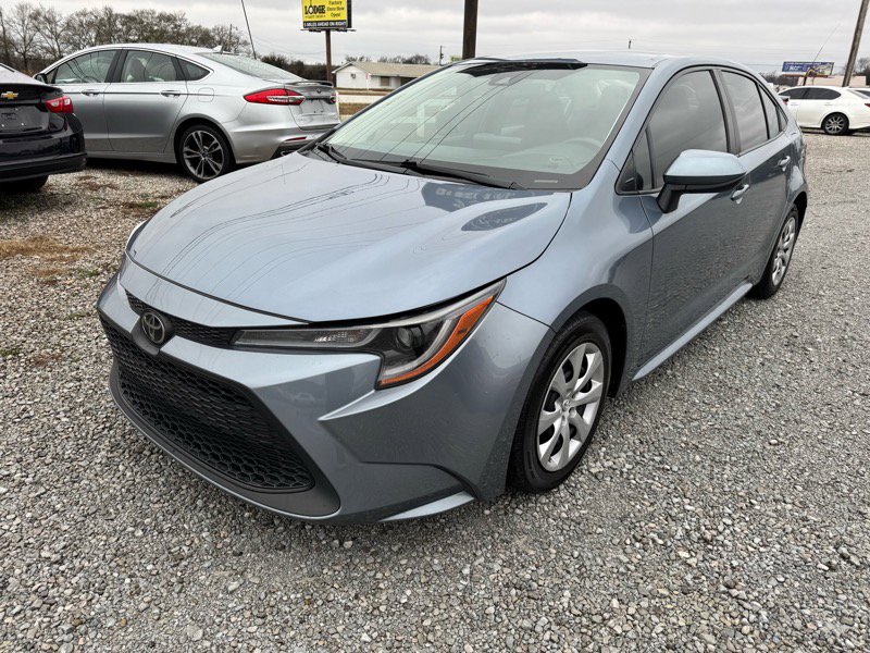 Used 2022 Toyota Corolla LE image 2