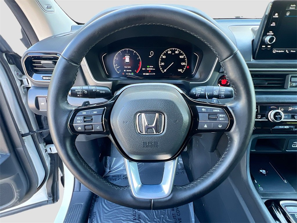 Used 2023 Honda Pilot Touring image 11